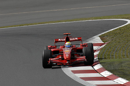 448_2007_japonsko_ferrari_massa_02.jpg