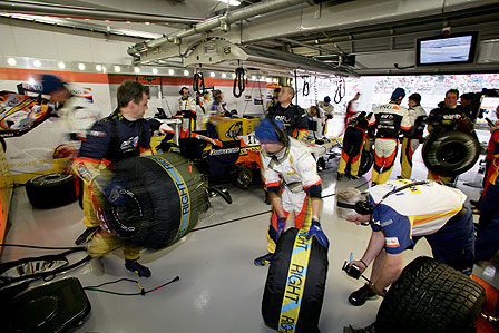 448_2007_japonsko_renault_team_01.jpg